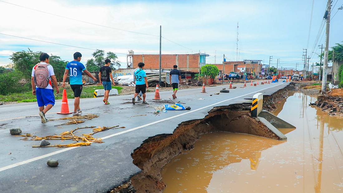 Carretera colapsada por las lluvias